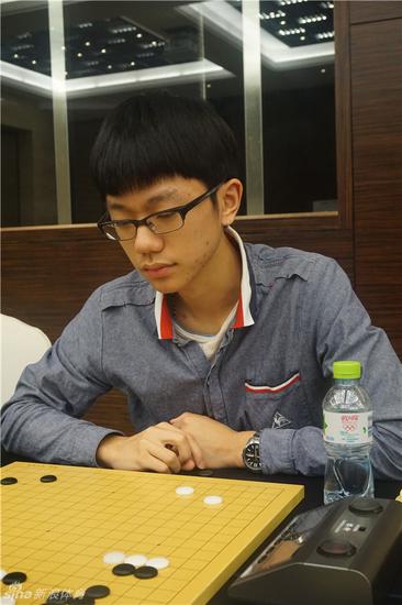 19岁棋痴成惠州首个职业棋手 许瀚文将赴韩学棋