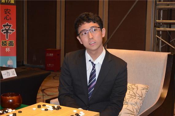范蕴若读秒中弈出无理手 一力辽辣手屠龙(多谱)