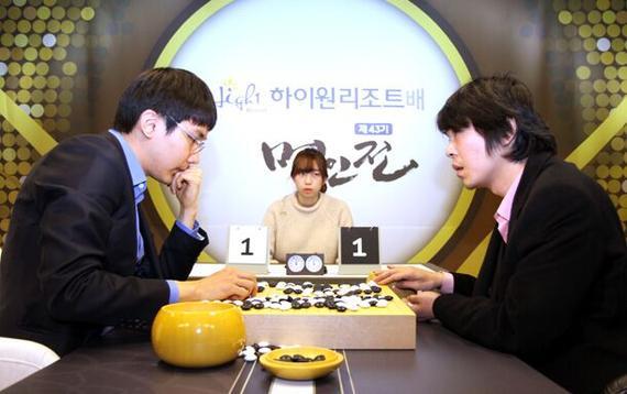 【在线棋谱】李世石再度屠龙胜朴廷桓 距韩国名人一步之遥