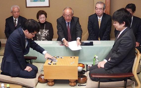 【在线棋谱】棋圣战井山化险再胜山下 3-0距卫冕一步之遥