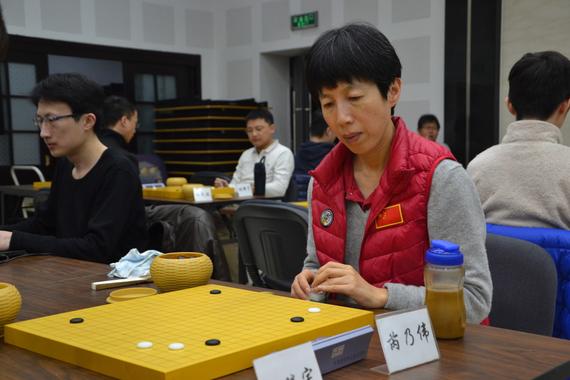 芮乃伟：不希望机器击败人类 希望把它变成好事