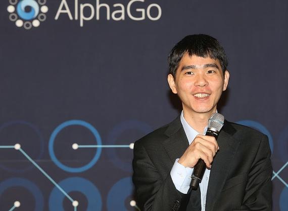 请爱护人类代表李世石！ 此刻全世界他最勇敢