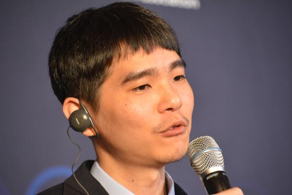 李世石：遗憾没留下好结局 人类能对抗阿尔法