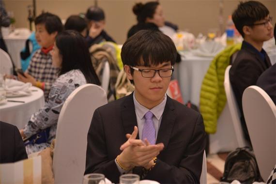柯洁:不会像李世石这么简单被撂翻 拒做棋呆子