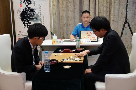 百灵杯陈耀烨零封申真谞晋级 柯洁扳平元晟溱